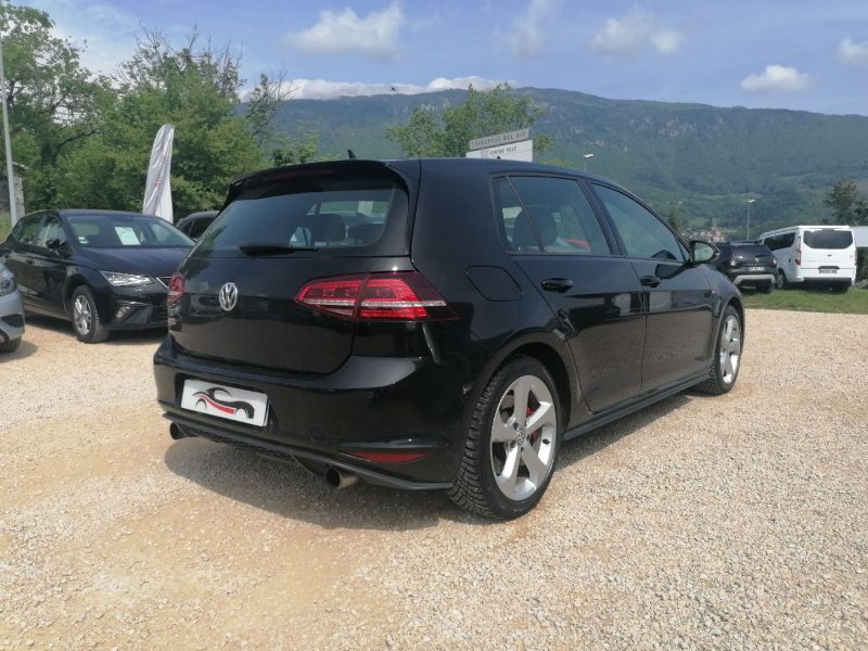 VOLKSWAGEN Golf VII GTI - 230ch Performance 