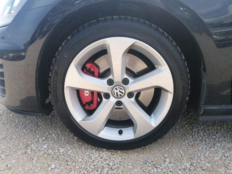 VOLKSWAGEN Golf VII GTI - 230ch Performance 