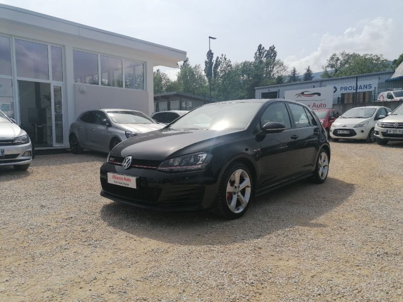 VOLKSWAGEN Golf VII GTI - 230ch Performance 