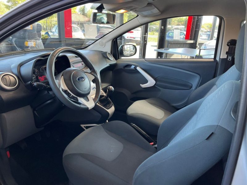 🚗 FORD KA 1.2 69ch ⚙️ TITANIUM ❄️ Climatisation 📡 Radar de recul 📱 Bluetooth