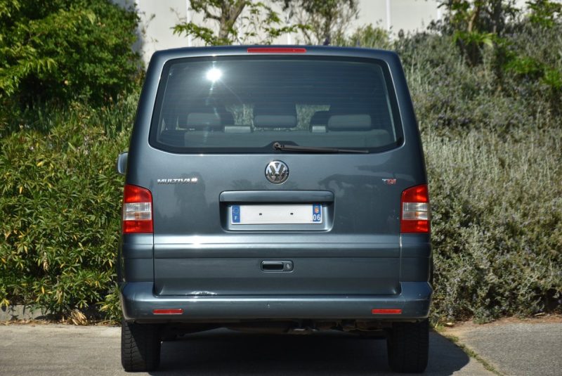 Volkswagen Multivan T5 2.5 TDI 130 7 places