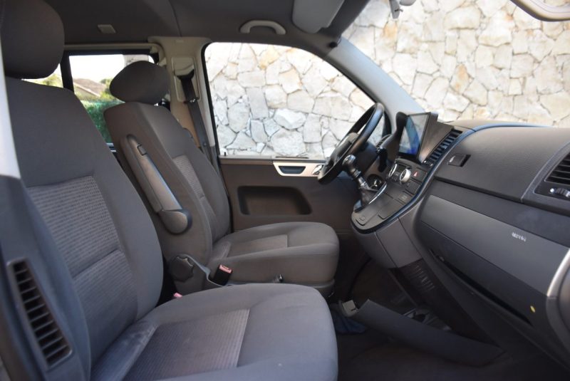 Volkswagen Multivan T5 2.5 TDI 130 7 places