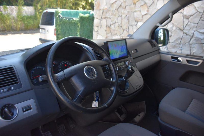 Volkswagen Multivan T5 2.5 TDI 130 7 places