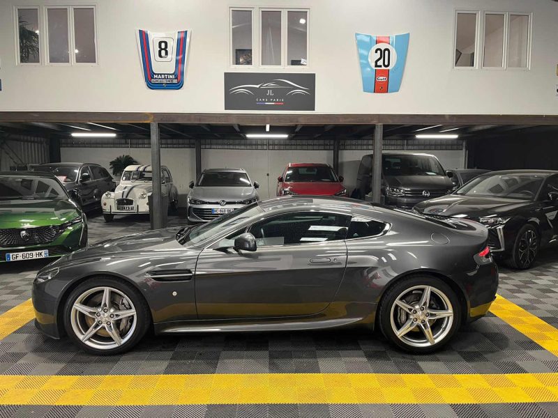 MAGNIFIQUE ASTON MARTIN V8 VANTAGE 426 CH (ORIGINE FRANCE, SUIVI D’ENTRETIEN, SIEGES CHAUFFANTS))