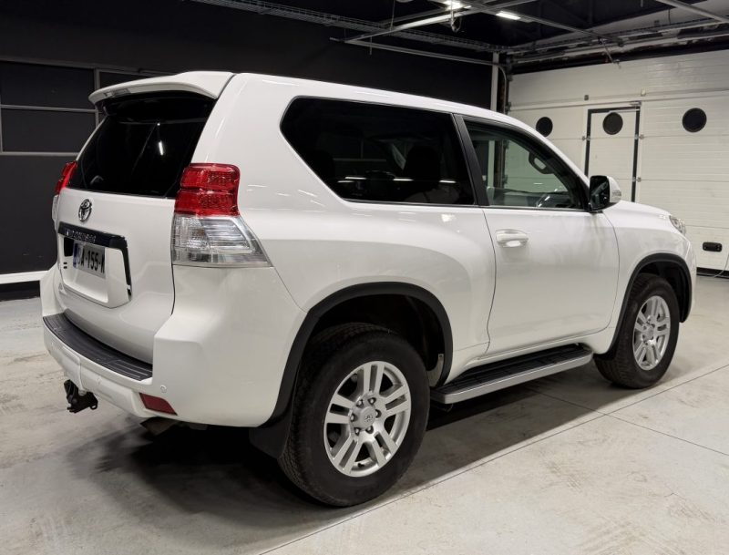 TOYOTA LAND CRUISER LC150 173 D-4D LEGENDE 3 PORTES BA 2010