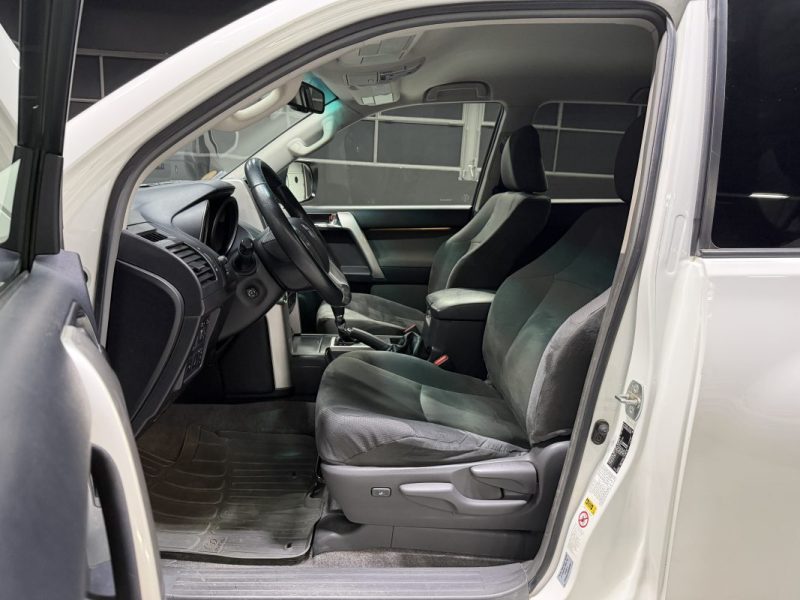 TOYOTA LAND CRUISER LC150 173 D-4D LEGENDE 3 PORTES BA 2010