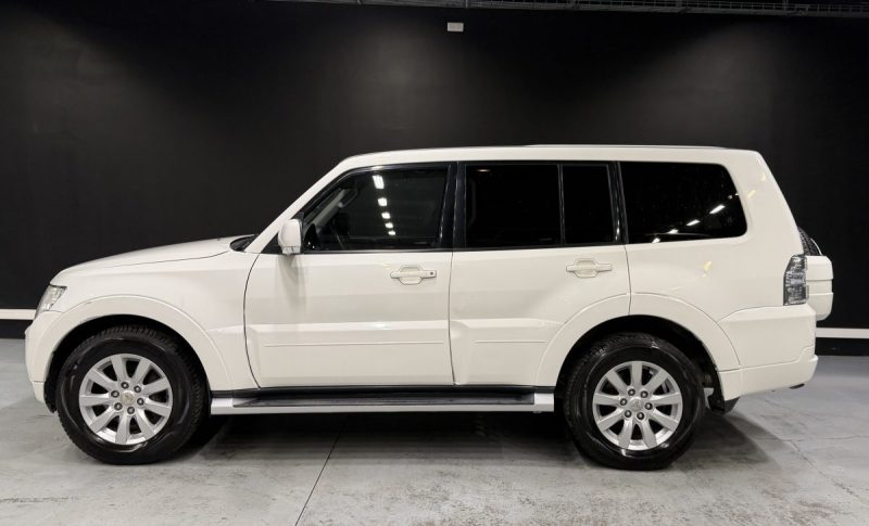 MITSUBISHI PAJERO 3.2 DI-D INVITE 2010