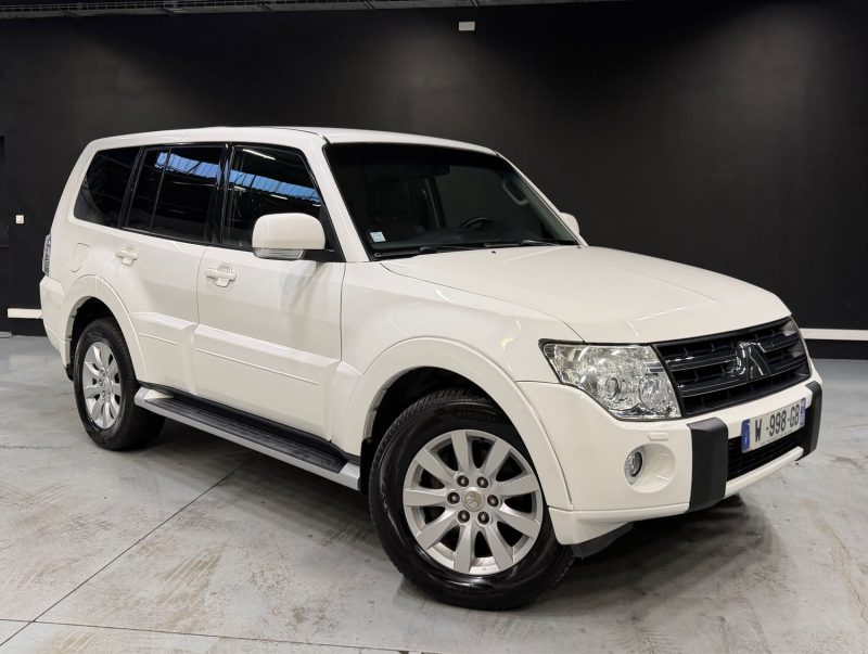 MITSUBISHI PAJERO 3.2 DI-D INVITE 2010