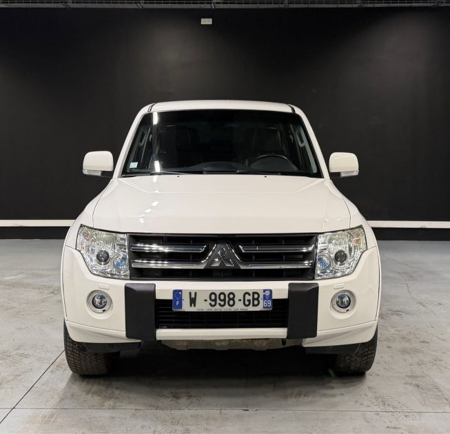 MITSUBISHI PAJERO 3.2 DI-D INVITE 2010