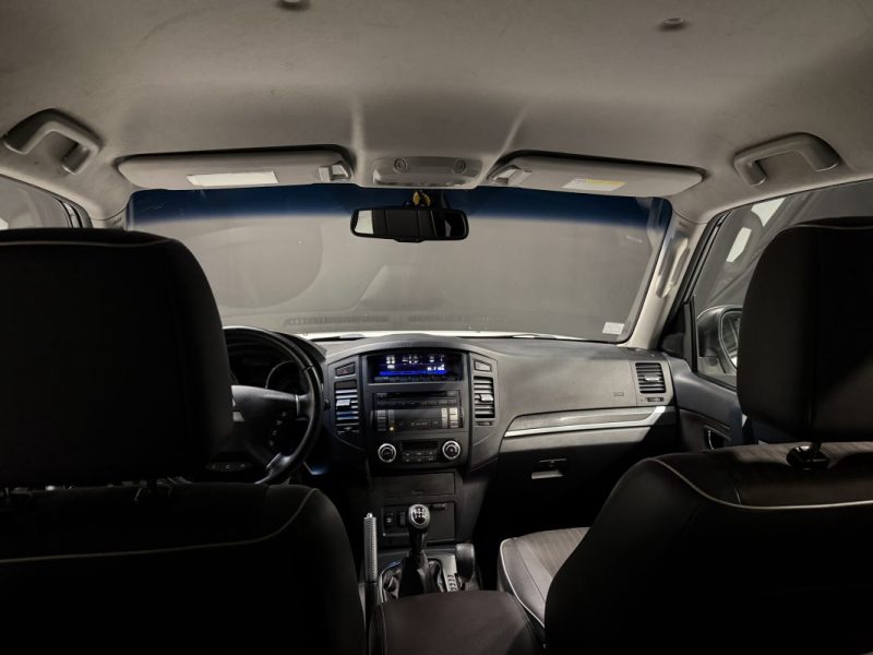 MITSUBISHI PAJERO 3.2 DI-D INVITE 2010