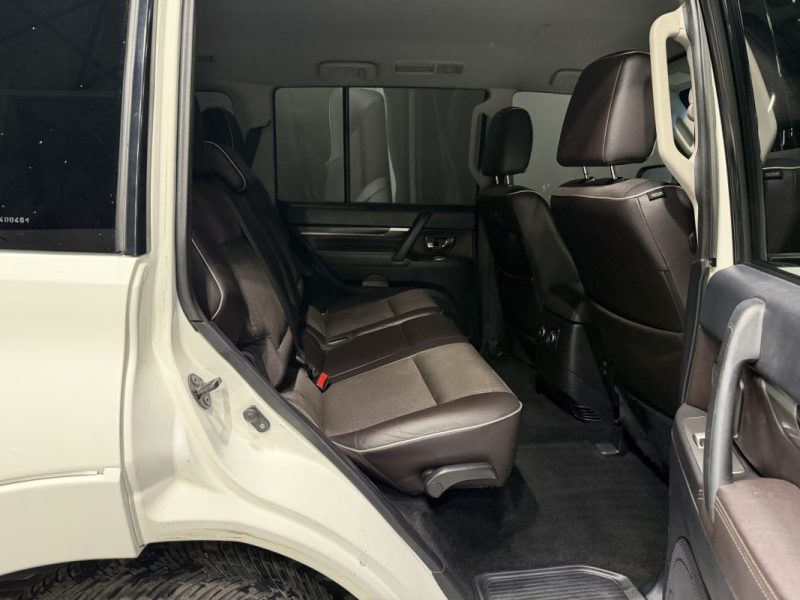 MITSUBISHI PAJERO 3.2 DI-D INVITE 2010