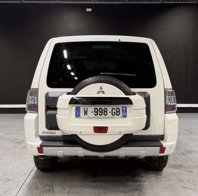 MITSUBISHI PAJERO 3.2 DI-D INVITE 2010