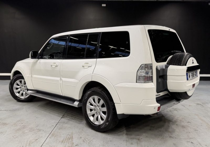 MITSUBISHI PAJERO 3.2 DI-D INVITE 2010