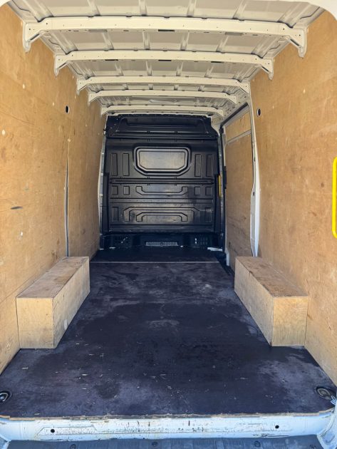 VOLKSWAGEN CRAFTER 2.0 TDI 140 Cv RWD PROPULSION ARRIÈRE BUSINESS L2H2
