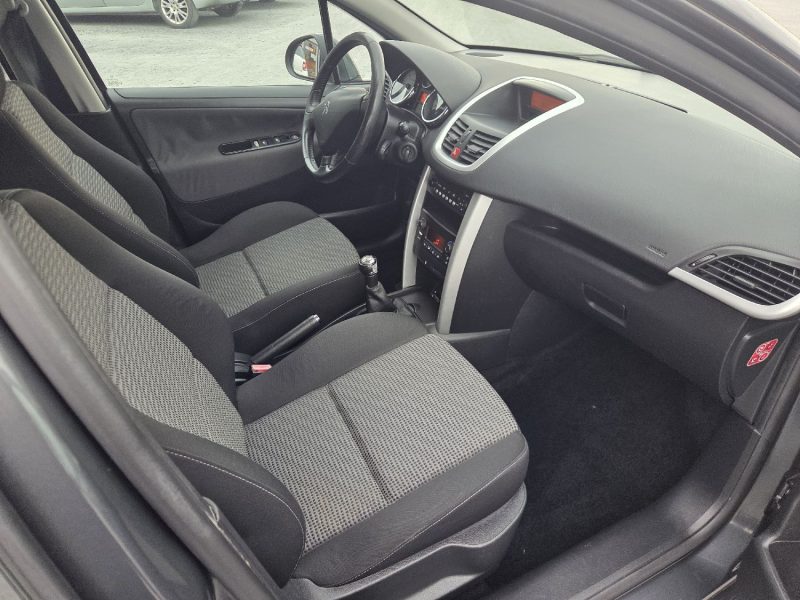 PEUGEOT 207 1.6 HDI 90 PRENIUM  2010 138760 km 