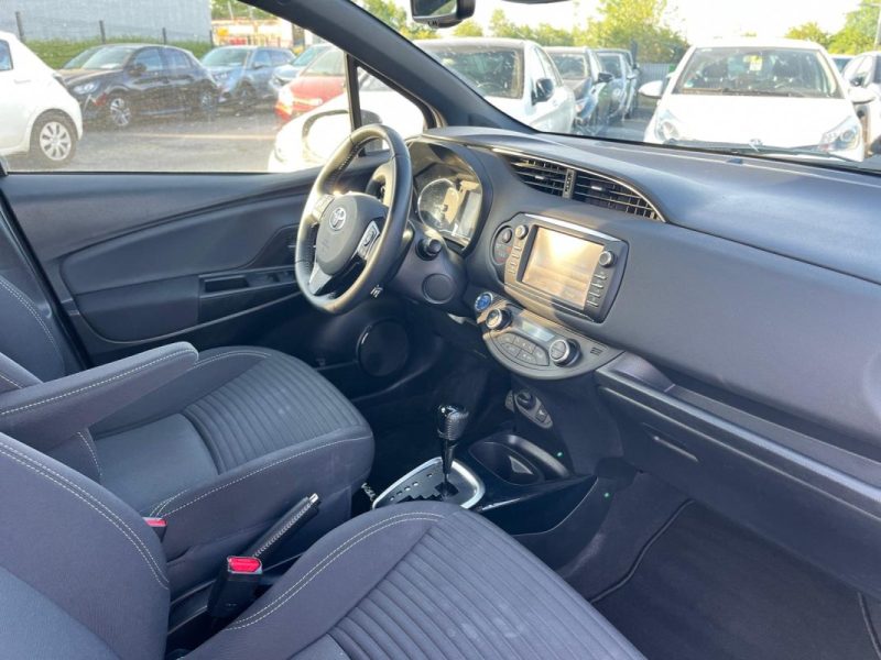 TOYOTA YARIS III 1.5 HYBRID 100h COLLECTION