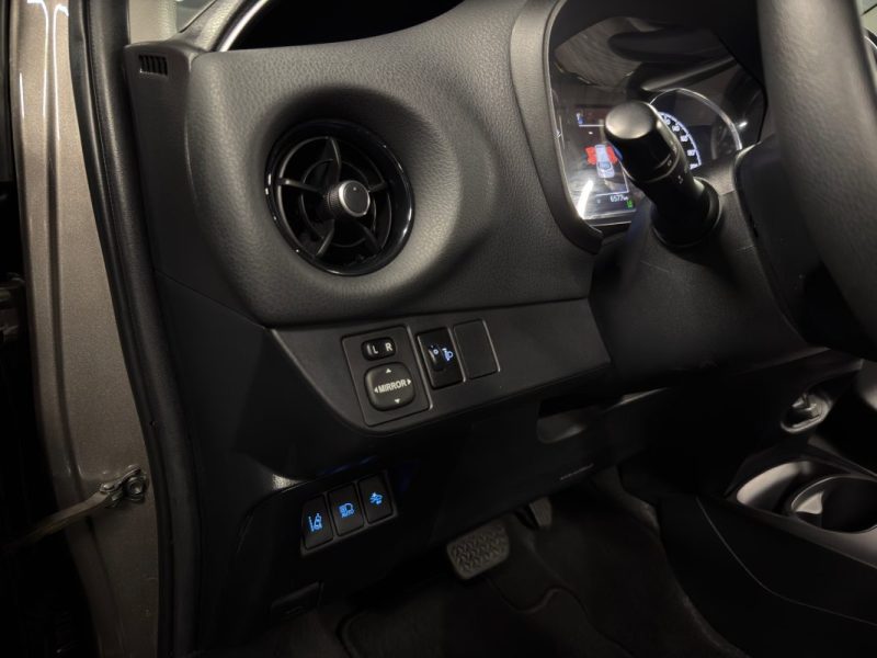 TOYOTA YARIS 3 III PHASE 3 HYBRID 1.5 VVTi 100 Cv 1ERE MAIN / 6.577 Kms BOITE AUTO - GARANTIE 1 AN
