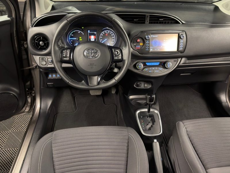 TOYOTA YARIS 3 III PHASE 3 HYBRID 1.5 VVTi 100 Cv 1ERE MAIN / 6.577 Kms BOITE AUTO - GARANTIE 1 AN