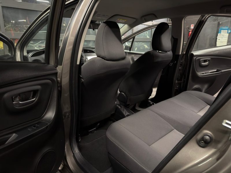 TOYOTA YARIS 3 III PHASE 3 HYBRID 1.5 VVTi 100 Cv 1ERE MAIN / 6.577 Kms BOITE AUTO - GARANTIE 1 AN