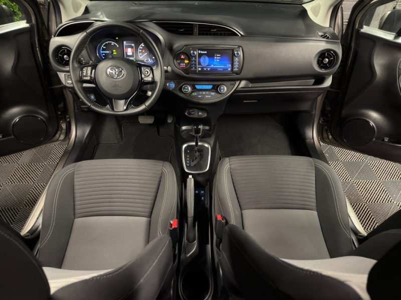 TOYOTA YARIS 3 III PHASE 3 HYBRID 1.5 VVTi 100 Cv 1ERE MAIN / 6.577 Kms BOITE AUTO - GARANTIE 1 AN