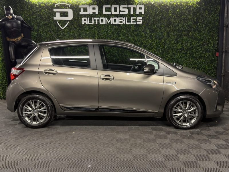 TOYOTA YARIS 3 III PHASE 3 HYBRID 1.5 VVTi 100 Cv 1ERE MAIN / 6.577 Kms BOITE AUTO - GARANTIE 1 AN