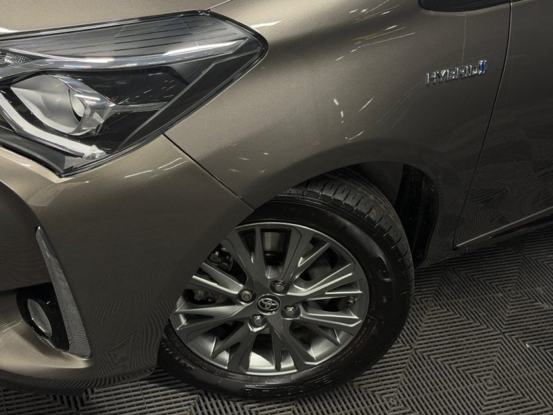 TOYOTA YARIS 3 III PHASE 3 HYBRID 1.5 VVTi 100 Cv 1ERE MAIN / 6.577 Kms BOITE AUTO - GARANTIE 1 AN