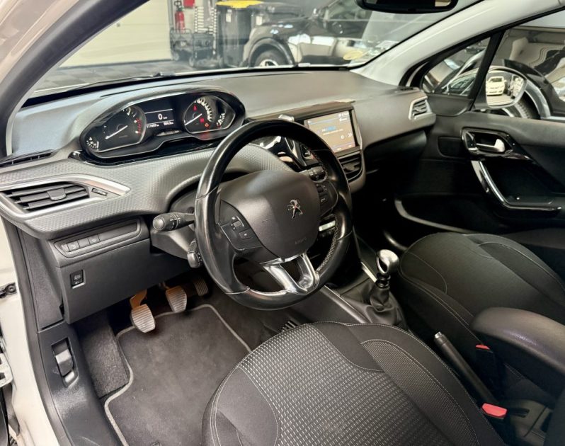 PEUGEOT 208 1.5 BLUEHDI 100CH ALLURE BUSINESS