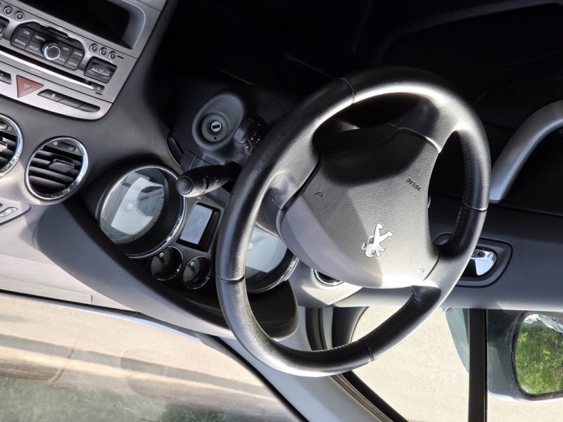 Peugeot 308 1.6 e-HDI 112ch Allure ETG6