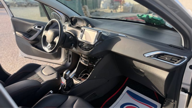 PEUGEOT 208 1.2 E THP  110CH GT LINE 2017