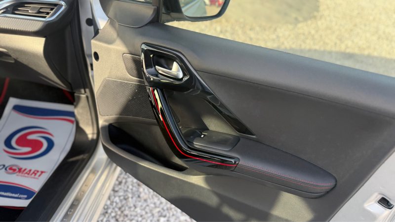 PEUGEOT 208 1.2 E THP  110CH GT LINE 2017