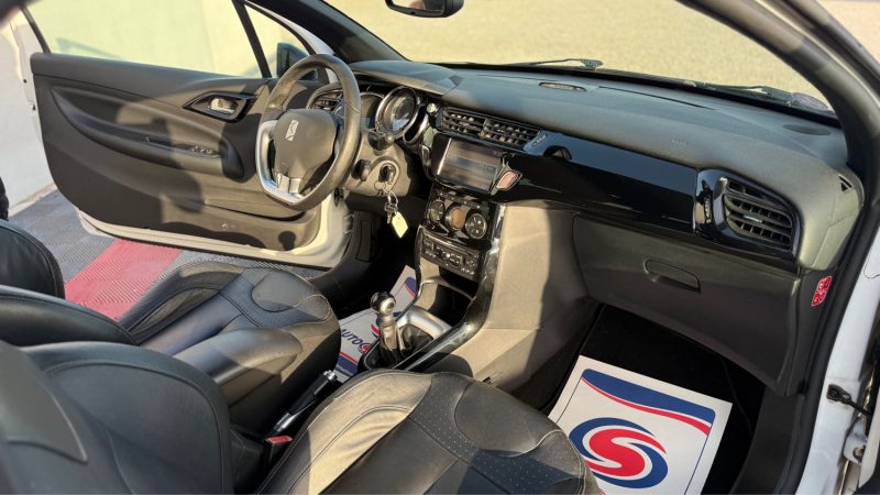 CITROEN DS3 1.6 VTI 120 CV  SO CHIC  2011