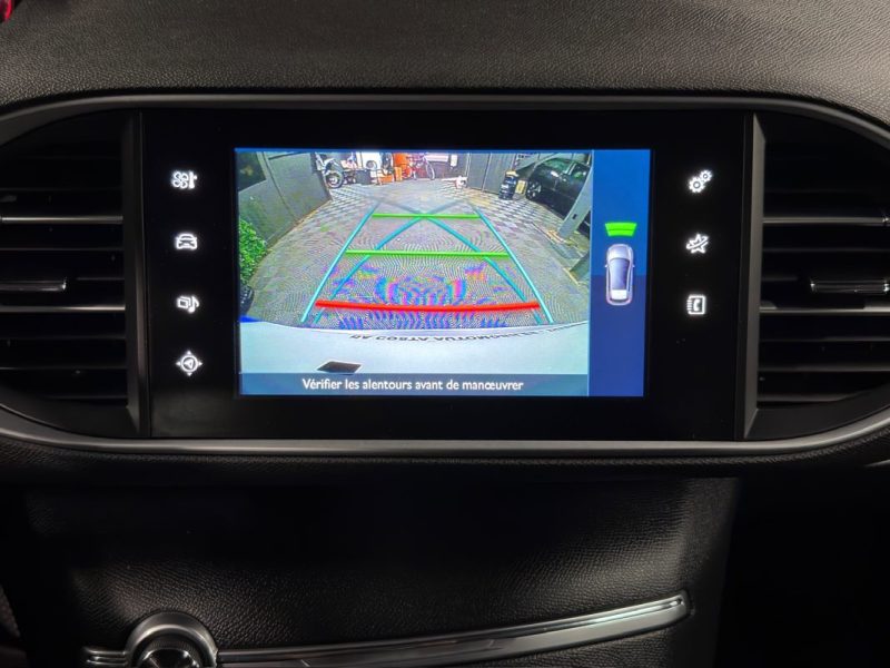 PEUGEOT 308 II ALLURE 1.2 130 Cv BOITE AUTO TOIT PANORAMIQUE ECRAN GPS CRIT AIR 1 - GARANTIE 1 AN