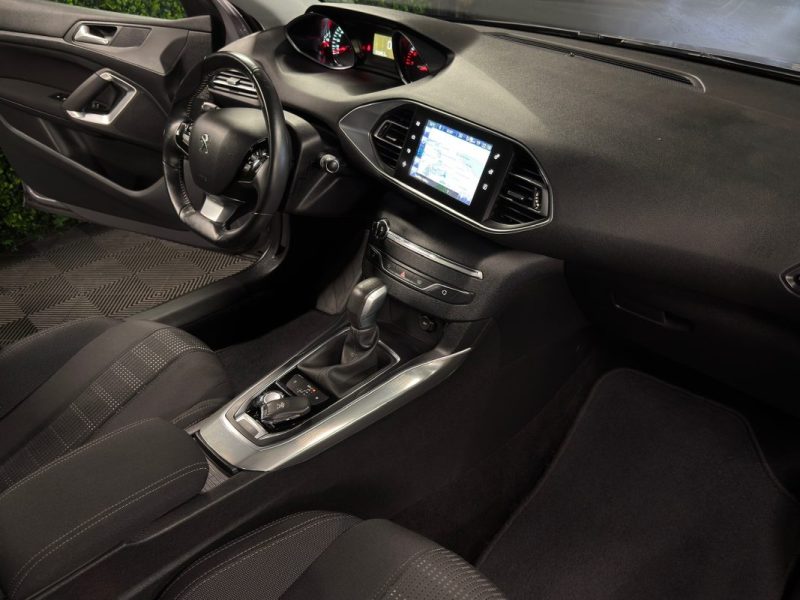 PEUGEOT 308 II ALLURE 1.2 130 Cv BOITE AUTO TOIT PANORAMIQUE ECRAN GPS CRIT AIR 1 - GARANTIE 1 AN