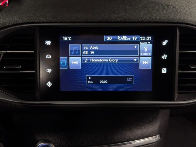 PEUGEOT 308 II ALLURE 1.2 130 Cv BOITE AUTO TOIT PANORAMIQUE ECRAN GPS CRIT AIR 1 - GARANTIE 1 AN