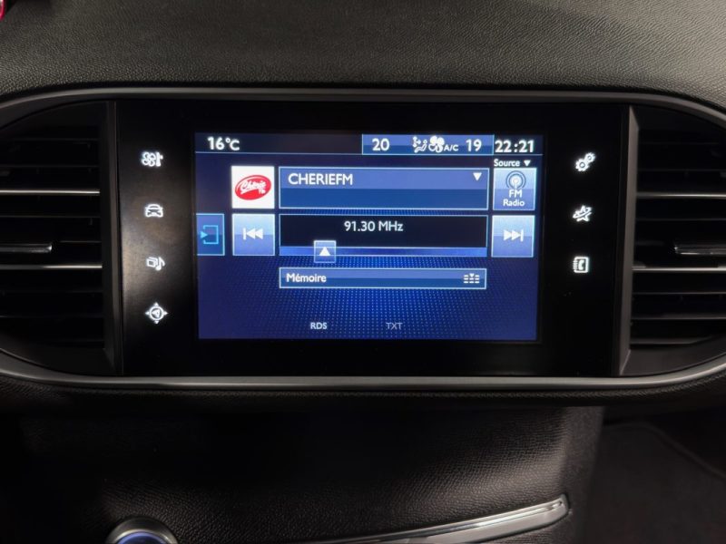 PEUGEOT 308 II ALLURE 1.2 130 Cv BOITE AUTO TOIT PANORAMIQUE ECRAN GPS CRIT AIR 1 - GARANTIE 1 AN