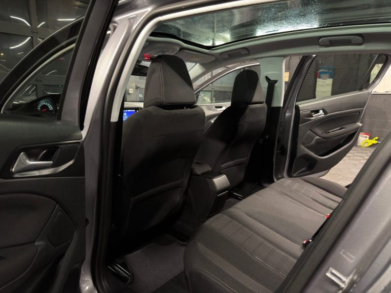 PEUGEOT 308 II ALLURE 1.2 130 Cv BOITE AUTO TOIT PANORAMIQUE ECRAN GPS CRIT AIR 1 - GARANTIE 1 AN
