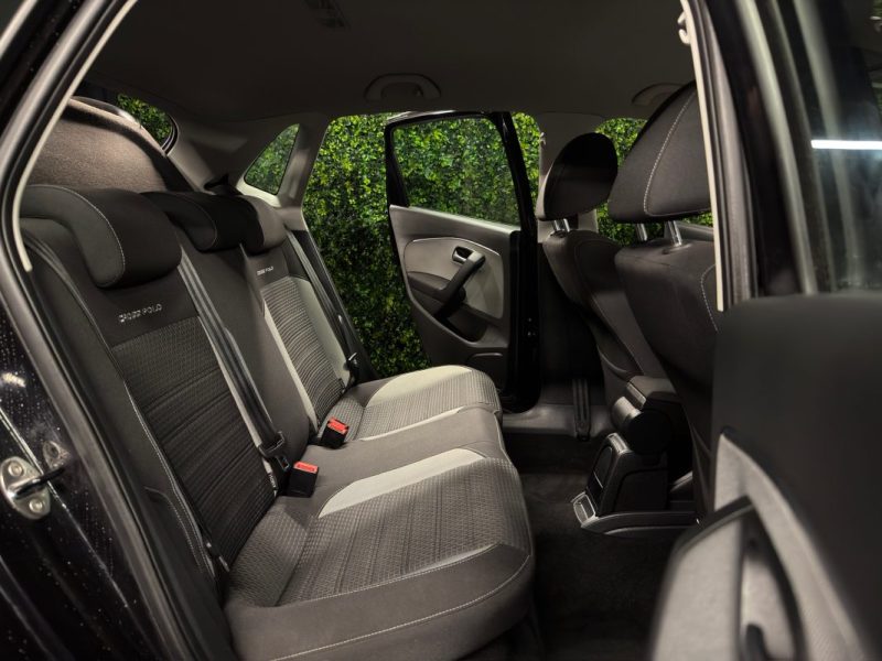 VOLKSWAGEN POLO CROSS 5 V PHASE 2 1.2 TSI 90 Cv DSG7 ECRAN GPS 5 PORTES / 34 200 Kms - GARANTIE 1 AN