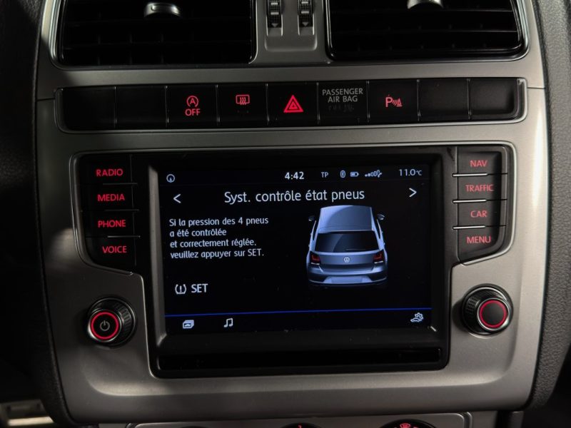 VOLKSWAGEN POLO CROSS 5 V PHASE 2 1.2 TSI 90 Cv DSG7 ECRAN GPS 5 PORTES / 34 200 Kms - GARANTIE 1 AN