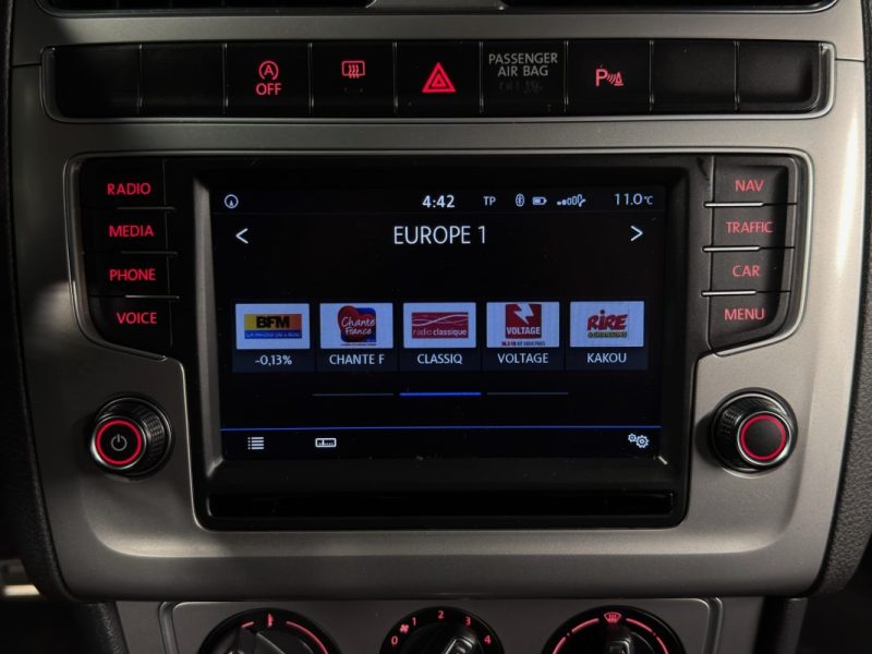 VOLKSWAGEN POLO CROSS 5 V PHASE 2 1.2 TSI 90 Cv DSG7 ECRAN GPS 5 PORTES / 34 200 Kms - GARANTIE 1 AN