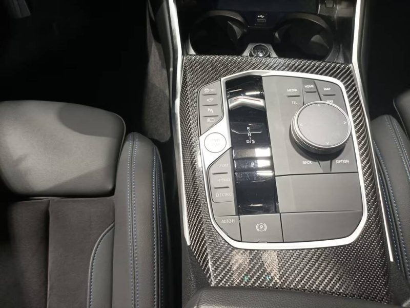 BMW 330 XDRIVE M SPORT / TOIT PANORAMIQUE / HEAD-UP DISPLAY / HARMAN KARDON 2024