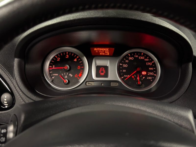 RENAULT CLIO 3 III PHASE 2 DYNAMIQUE TOMTOM 1.5 DCI 90 Cv 5 Pts ECRAN GPS BLUETOOTH - GARANTIE 1 AN
