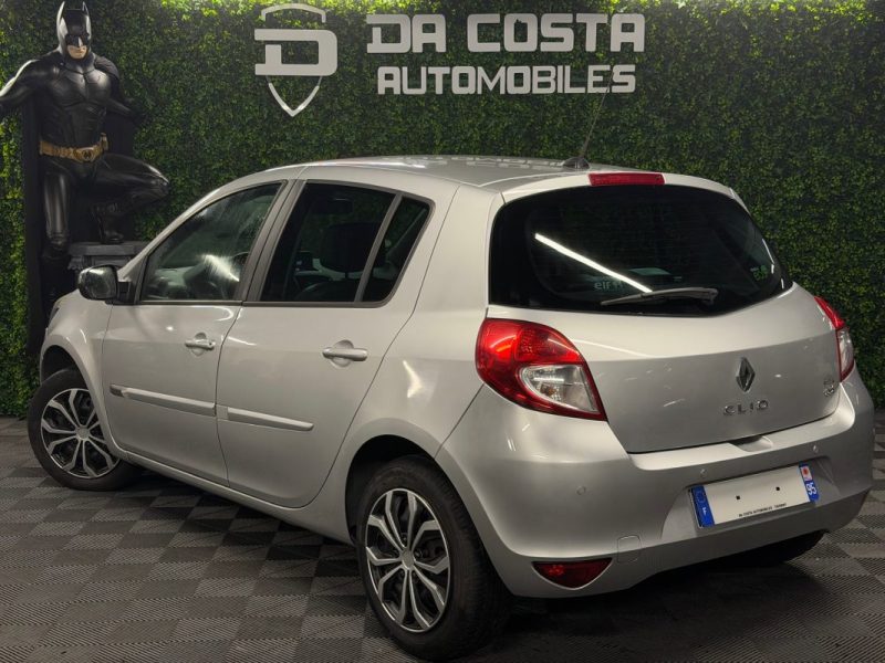 RENAULT CLIO 3 III PHASE 2 DYNAMIQUE TOMTOM 1.5 DCI 90 Cv 5 Pts ECRAN GPS BLUETOOTH - GARANTIE 1 AN