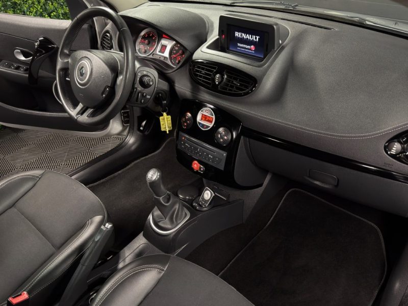 RENAULT CLIO 3 III PHASE 2 DYNAMIQUE TOMTOM 1.5 DCI 90 Cv 5 Pts ECRAN GPS BLUETOOTH - GARANTIE 1 AN