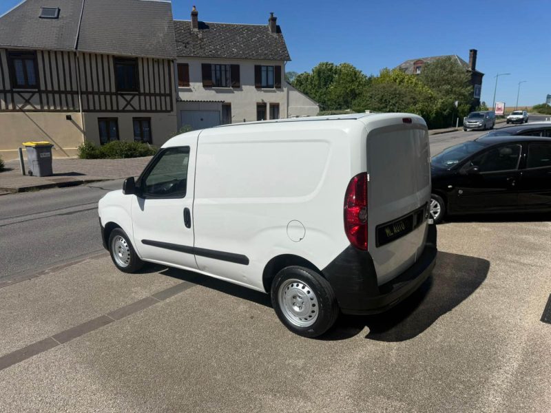 Fiat Doblo II Cargo 1.3 90Ch Pack
