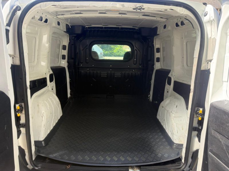 Fiat Doblo II Cargo 1.3 90Ch Pack