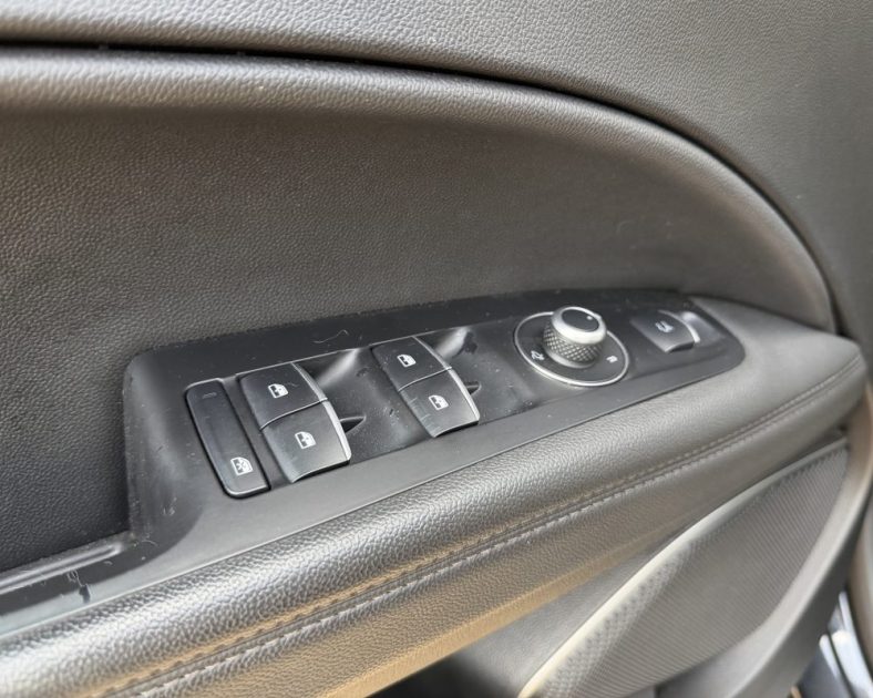 SUPER Q4 Alfa Romeo Stelvio 2.2 Diesel 190ch - ATTELAGE– 2023 – 86 330 km – Full options – Noir