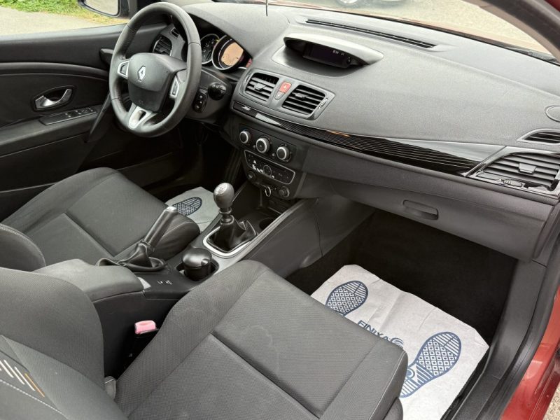 RENAULT MEGANE III 1.5 dCi 110 COLOR EDITION – CLIM – RÉGULATEUR – RÉVISÉE & GARANTIE 6 MOIS