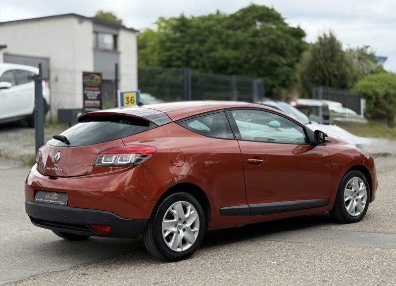 RENAULT MEGANE III 1.5 dCi 110 COLOR EDITION – CLIM – RÉGULATEUR – RÉVISÉE & GARANTIE 6 MOIS
