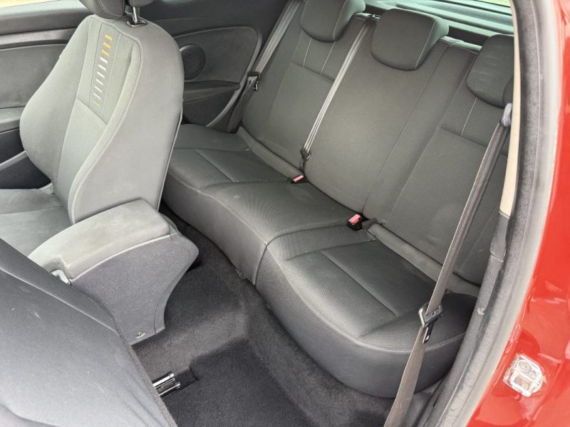 RENAULT MEGANE III 1.5 dCi 110 COLOR EDITION – CLIM – RÉGULATEUR – RÉVISÉE & GARANTIE 6 MOIS