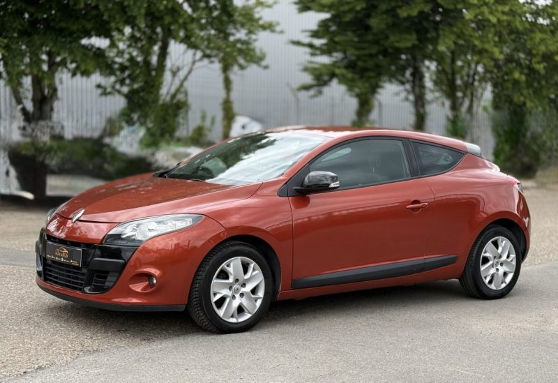 RENAULT MEGANE III 1.5 dCi 110 COLOR EDITION – CLIM – RÉGULATEUR – RÉVISÉE & GARANTIE 6 MOIS